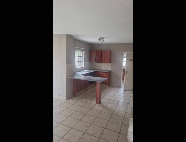 2 BEDROOM TOWNHOUSE FOR SALE IN BRAKPAN NORTH